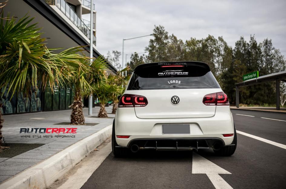 VOLKSWAGEN GOLF LAS R MATTE BLACK
